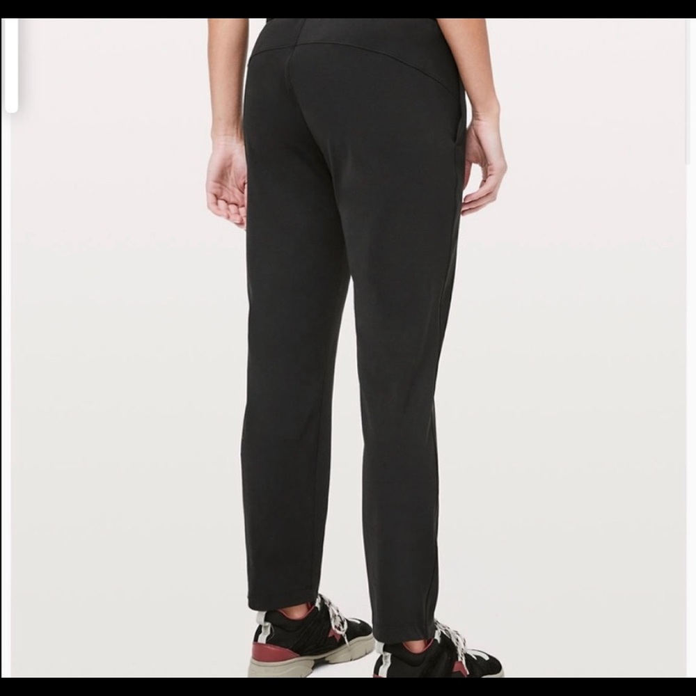 Lululemon On the fly 7/8 pant black - Picture 3 of 6